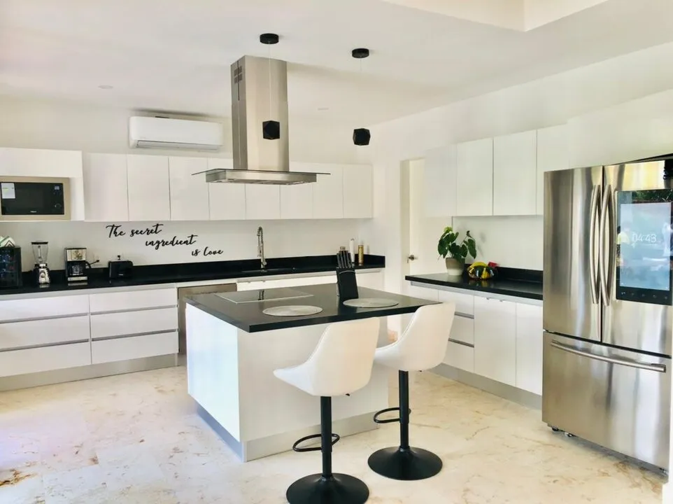 Villa Caribe: 4-Bedroom Villa in Tulum Country Club
