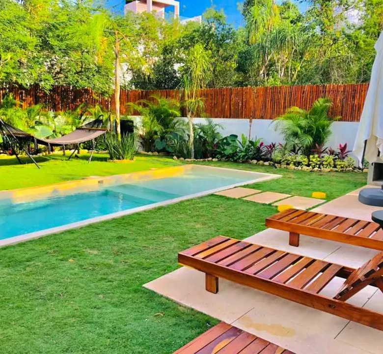 Villa Caribe: 4-Bedroom Villa in Tulum Country Club