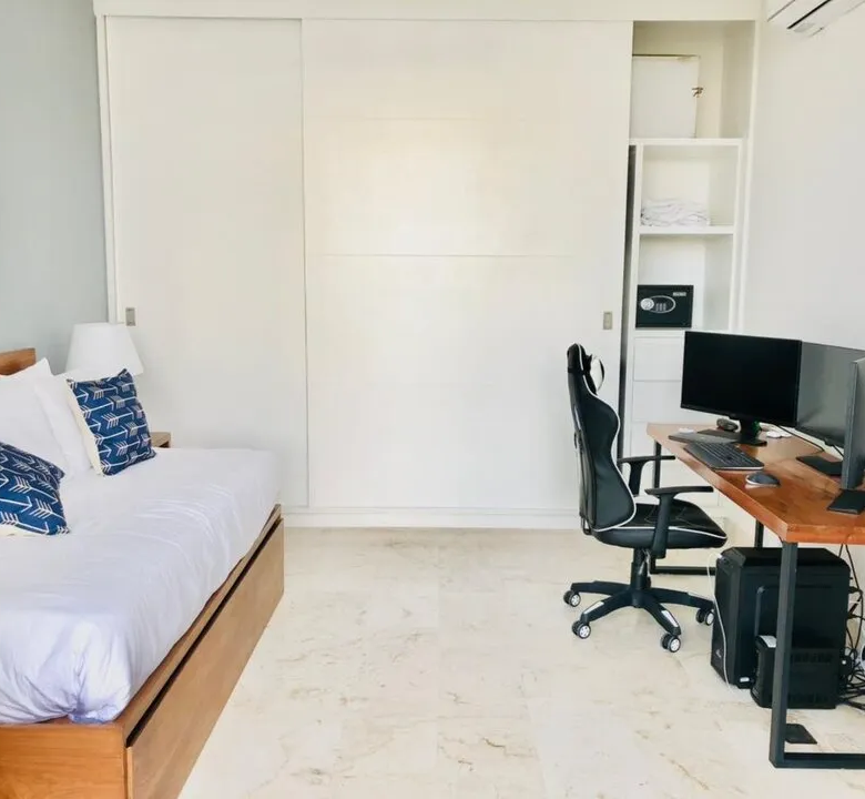 Villa Caribe: 4-Bedroom Villa in Tulum Country Club