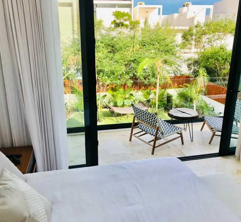 Villa Caribe: 4-Bedroom Villa in Tulum Country Club