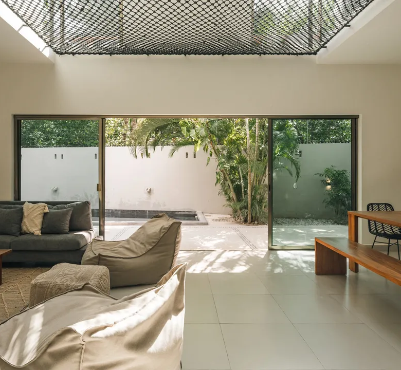 Villa Esperia: 6-Bedroom Villa in Aldea Zama, Tulum