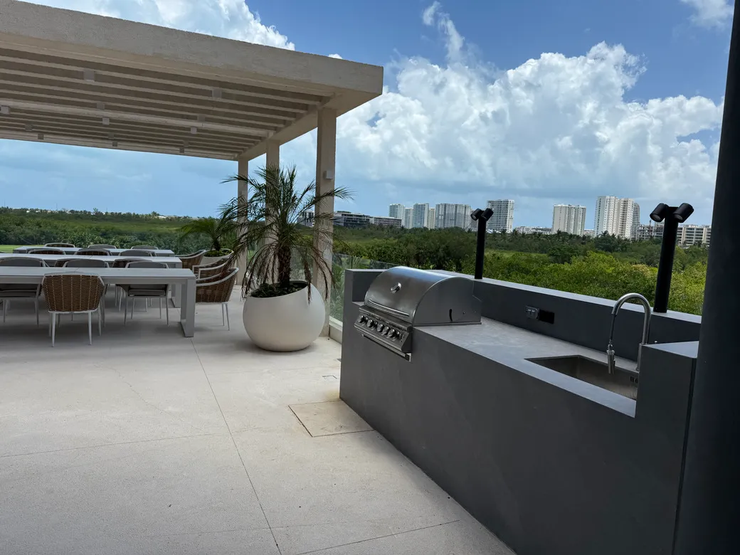 WOHA Puerto Cancún Golf-View 2 and 3 Bedroom Condos