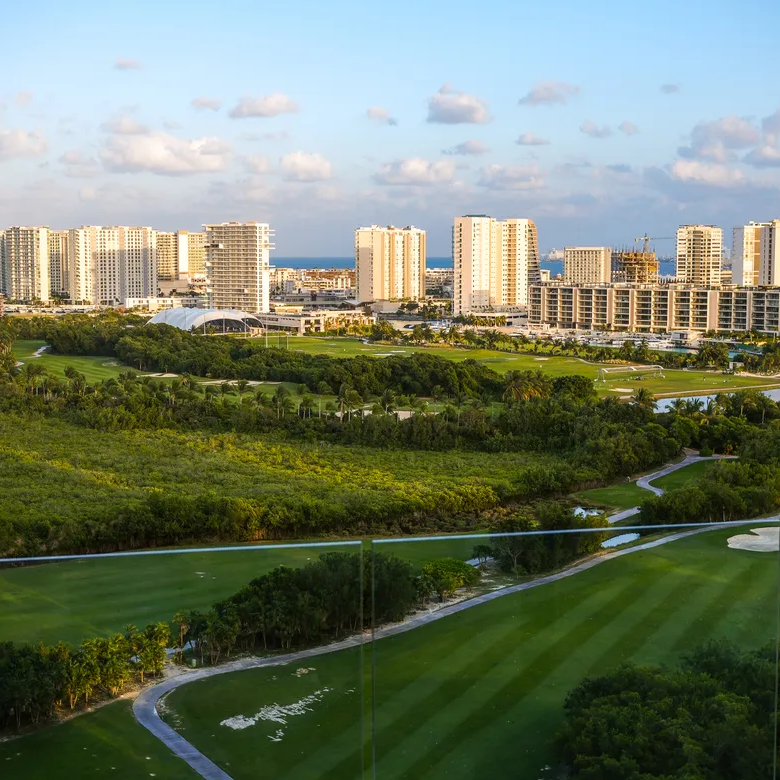 WOHA Puerto Cancún Golf-View 2 and 3 Bedroom Condos