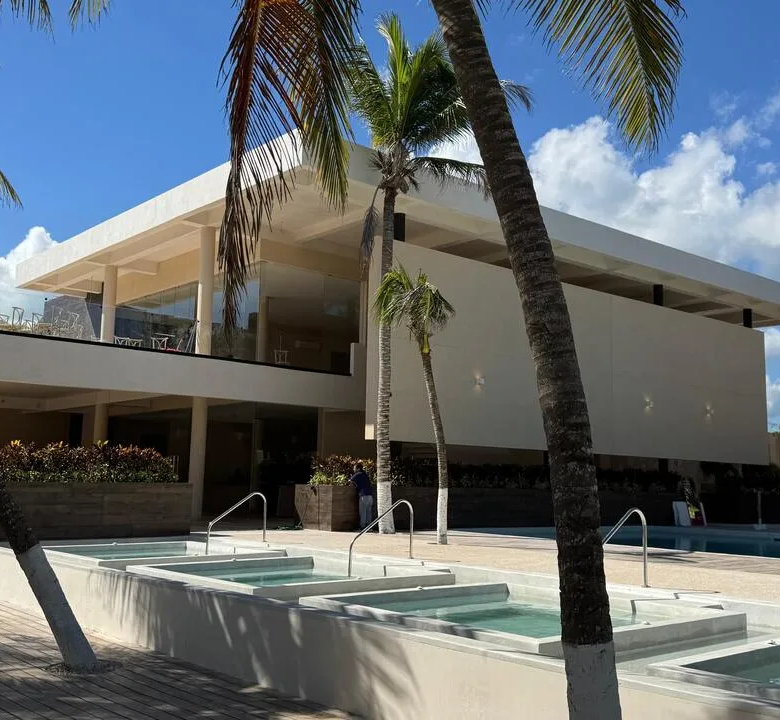 4-Bedroom Villa, Arrecife, Xpu-Ha: Private Beach club, Pool and Jacuzzi