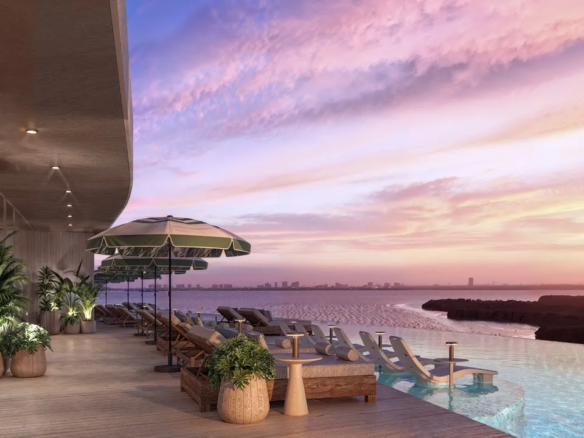 Rooftop infinity pool at Bay View Grand Cancún