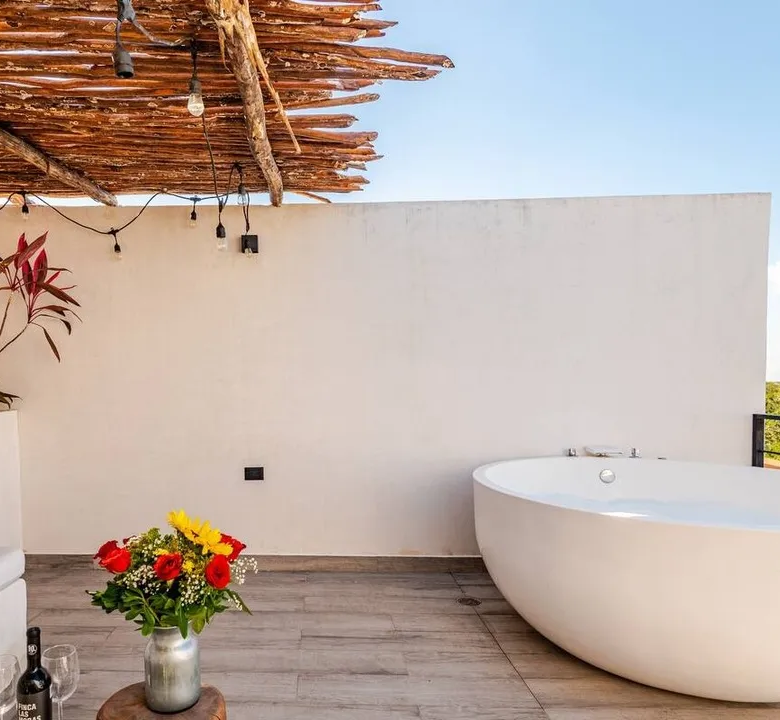 Chaac 314 Tulum: Studio Penthouse with Rooftop Jacuzzi