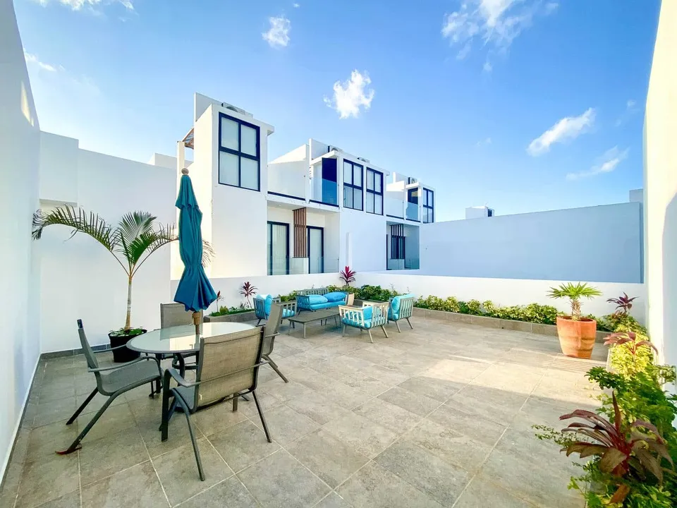 Icono Playa 106: 3-Bedroom Lock-Off Condo in Playa del Carmen
