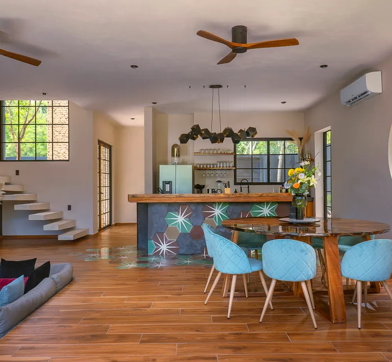 Maison Siscolino: 4-Bedroom Villa with Swim-Up Pool in Region 15, Tulum