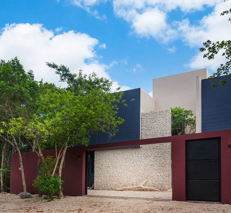 Maison Siscolino: 4-Bedroom Villa with Swim-Up Pool in Region 15, Tulum