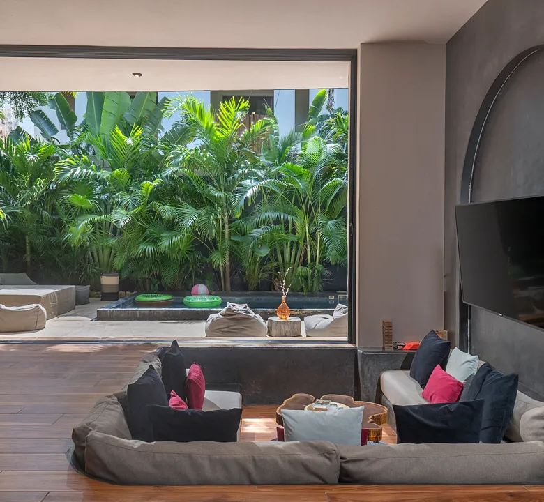 Maison Siscolino: 4-Bedroom Villa with Swim-Up Pool in Region 15, Tulum