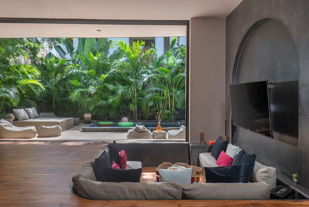 Maison Siscolino: 4-Bedroom Villa with Swim-Up Pool in Region 15, Tulum