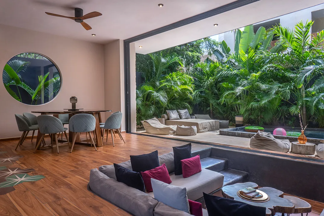 Maison Siscolino: 4-Bedroom Villa with Swim-Up Pool in Region 15, Tulum