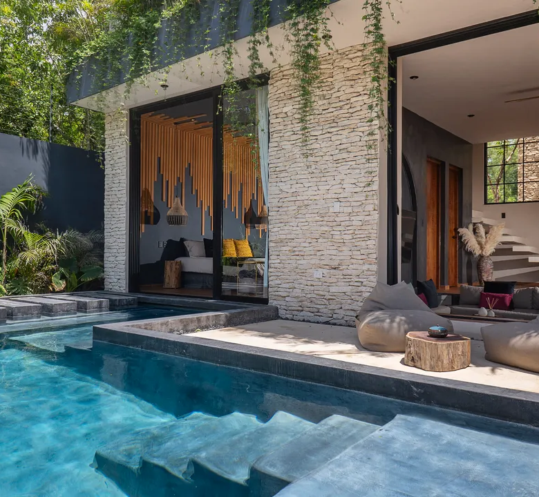Maison Siscolino: 4-Bedroom Villa with Swim-Up Pool in Region 15, Tulum
