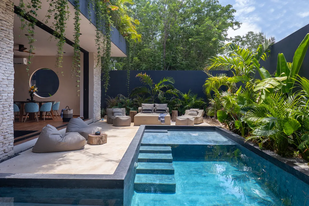 Maison Siscolino: 4-Bedroom Villa with Swim-Up Pool in Region 15, Tulum