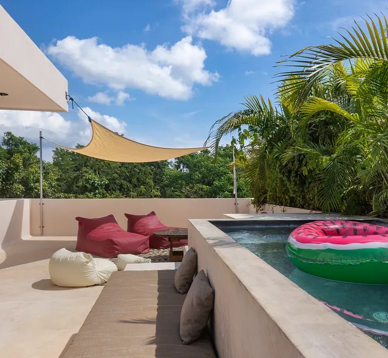 Maison Siscolino: 4-Bedroom Villa with Swim-Up Pool in Region 15, Tulum