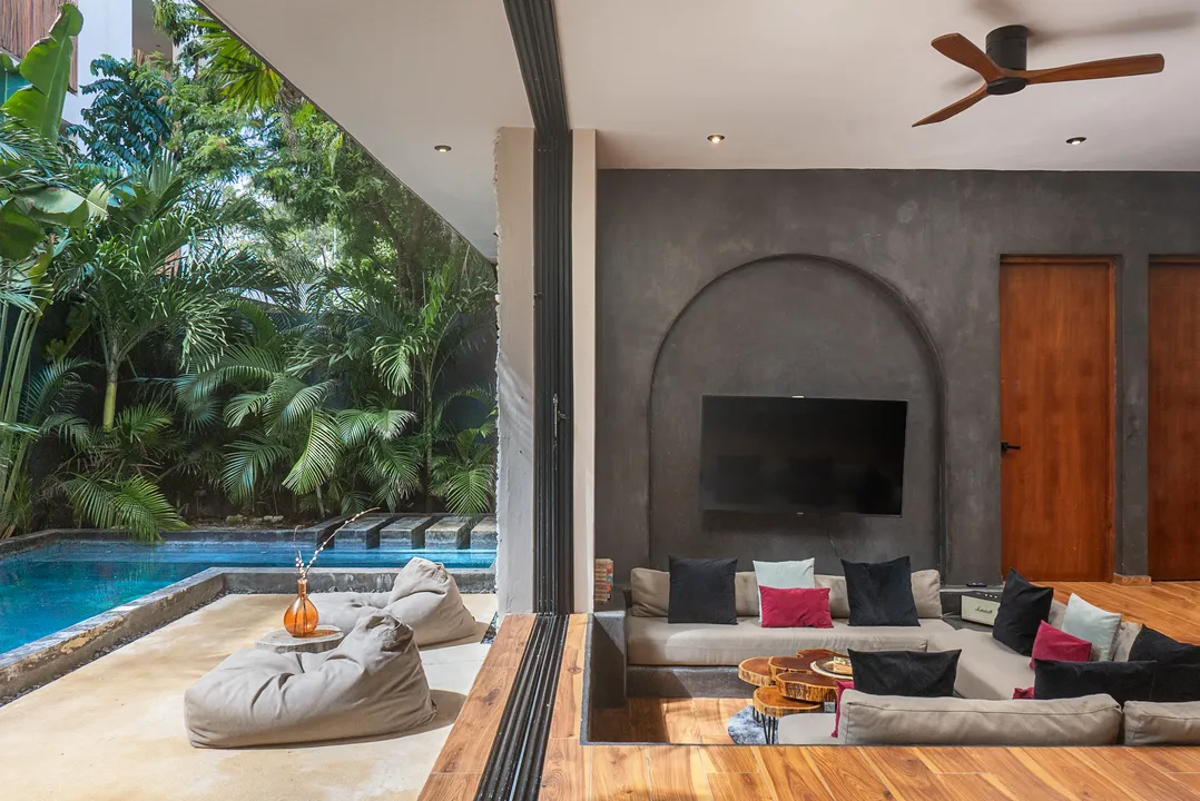 Maison Siscolino: 4-Bedroom Villa with Swim-Up Pool in Region 15, Tulum