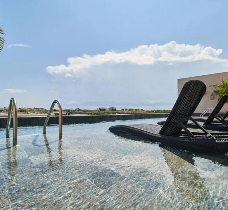 Phimai: 1-Bedroom Condo with Rooftop Pool in Aldea Zama, Tulum
