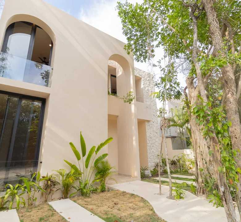 Villa Arcos: 5-Bedroom Villa with Pool and Terrace in Aldea Zama, Tulum