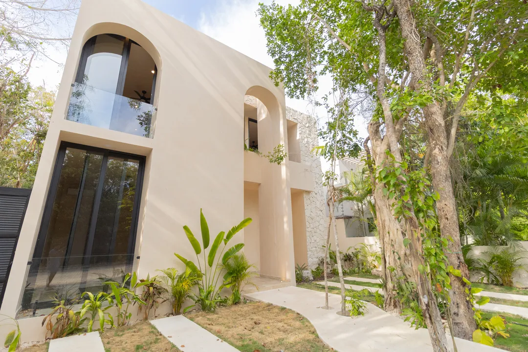 Villa Arcos: 5-Bedroom Villa with Pool and Terrace in Aldea Zama, Tulum