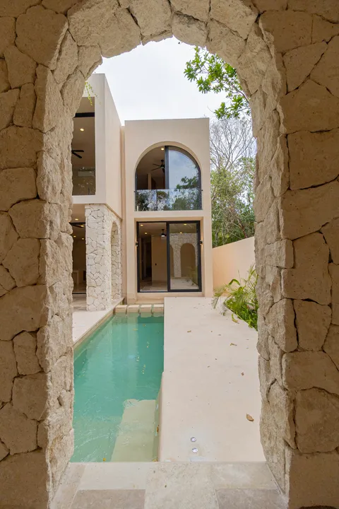 Villa Arcos: 5-Bedroom Villa with Pool and Terrace in Aldea Zama, Tulum