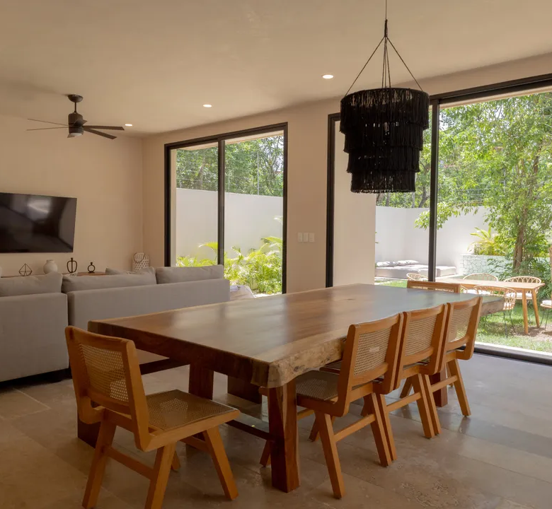 Villa Flora: 4-Bedroom Pool Villa in Aldea Zama, Tulum