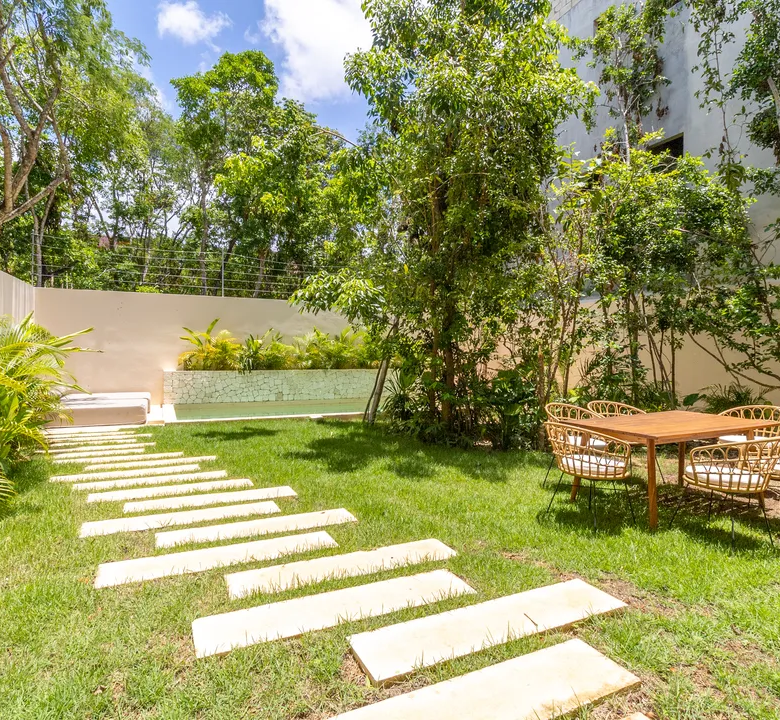 Villa Flora: 4-Bedroom Pool Villa in Aldea Zama, Tulum