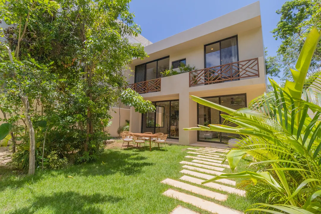 Villa Flora: 4-Bedroom Pool Villa in Aldea Zama, Tulum