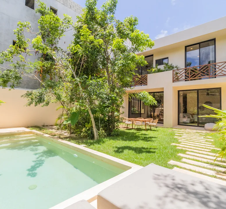 Villa Flora: 4-Bedroom Pool Villa in Aldea Zama, Tulum